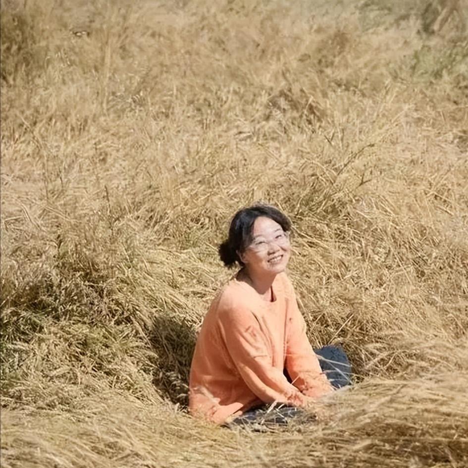 MK体育登录入口-45岁的李娟近况曝光,住15W的房子,不生孩子也不上班,选择隐居